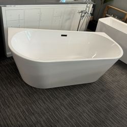 67β Bathtub Freestanding,made Of Fiberglass And Acrylic