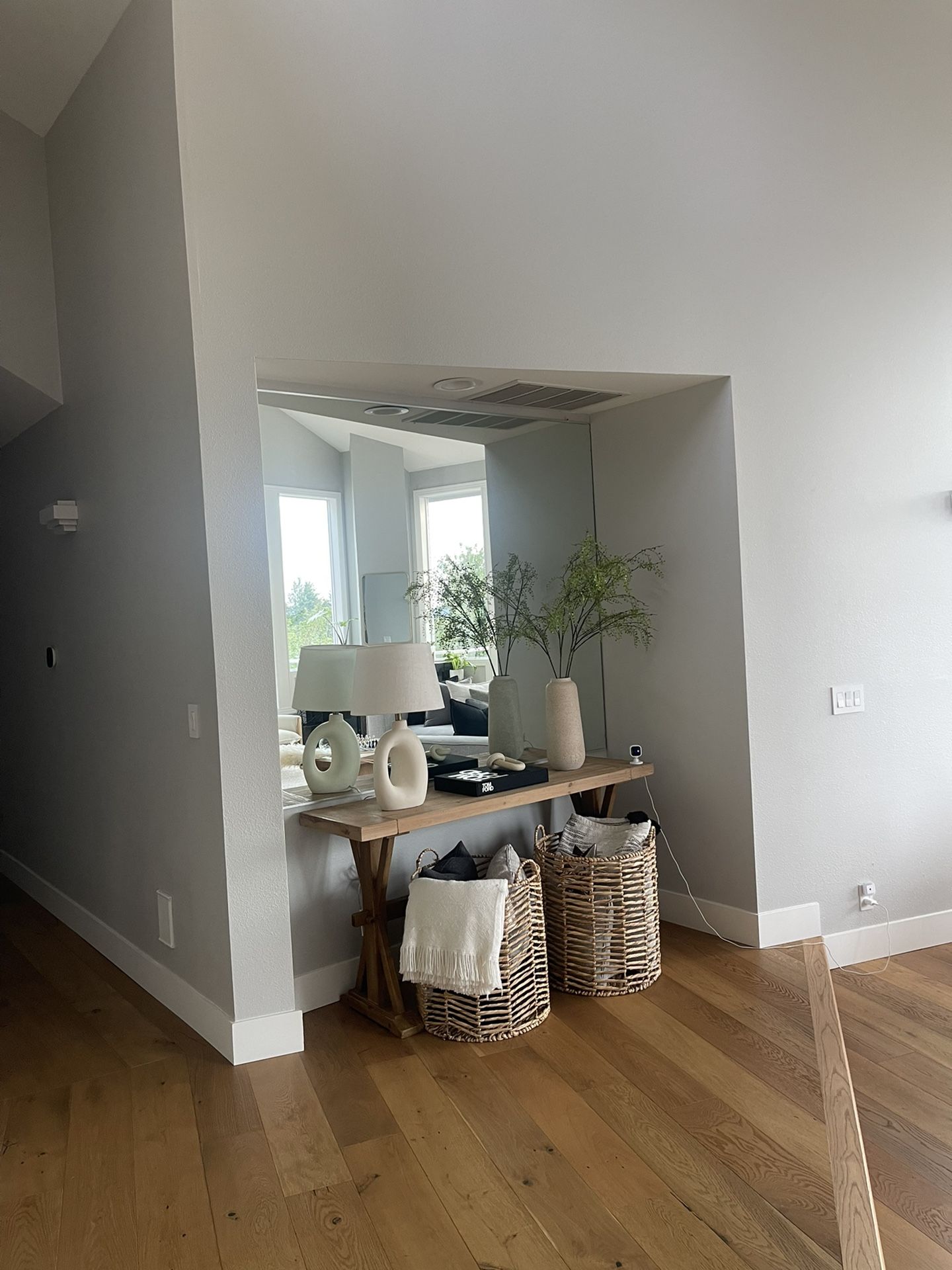 Console Table And 2 Woven Baskets