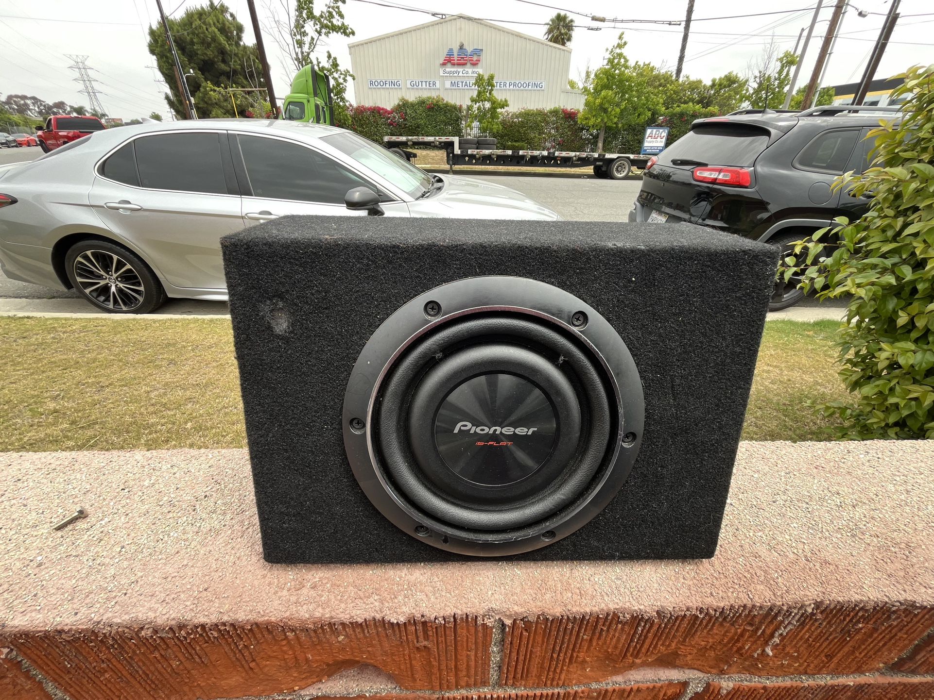 Car speaker
