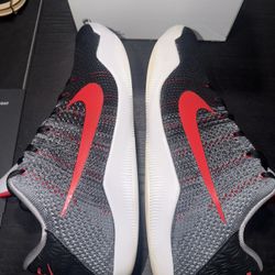 KOBE XI SIZE 10.5