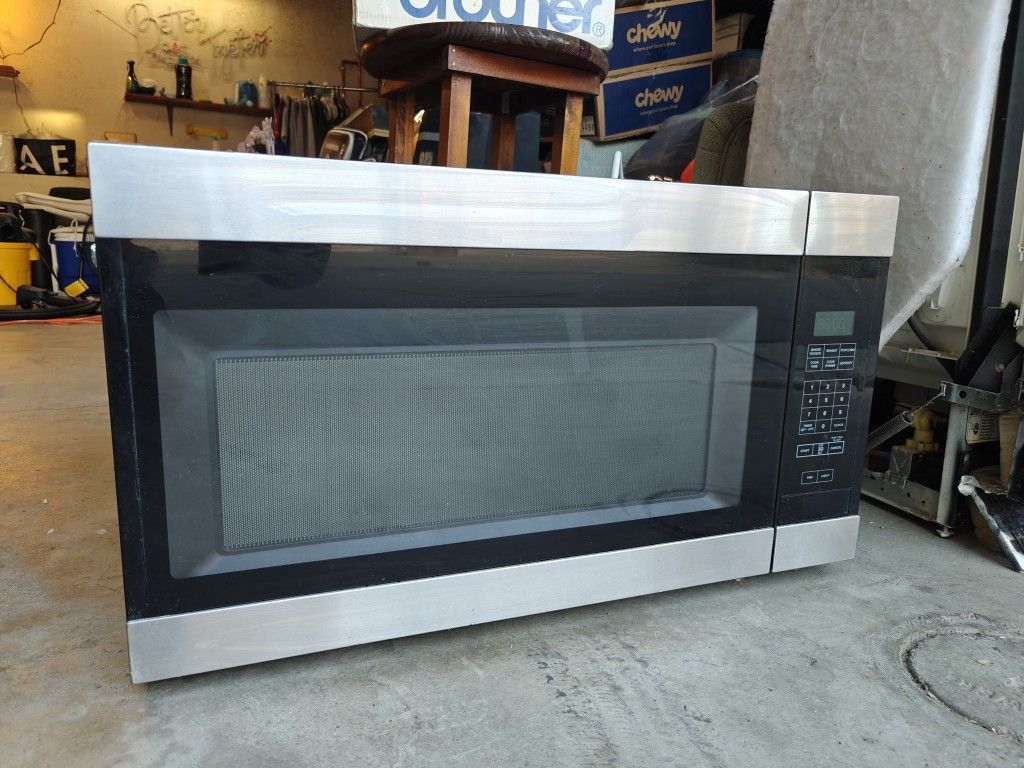 Whirlpool Built in Microwave