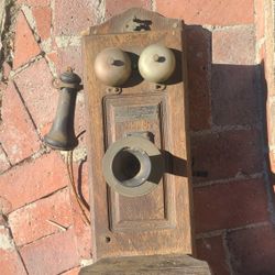 Antique Telephone 