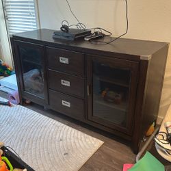 Dark Wood Dresser / Tv Counsel 