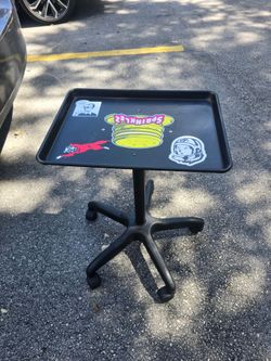 Tattoo rolling table