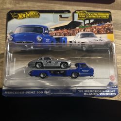 HOTWHEELS PREMIUM TEAM TRANSPORTS MERCEDES