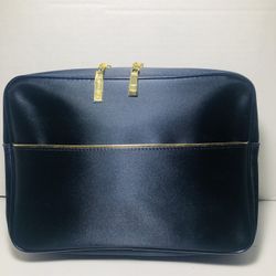 New Gorgeous Estée Lauder Cosmetic bag