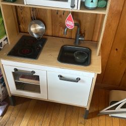 Toy Kitchen With Accessories 