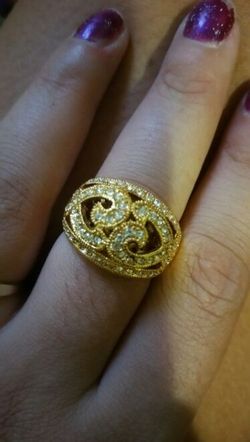 Sz 7gold plated ring with swarvoski crystals