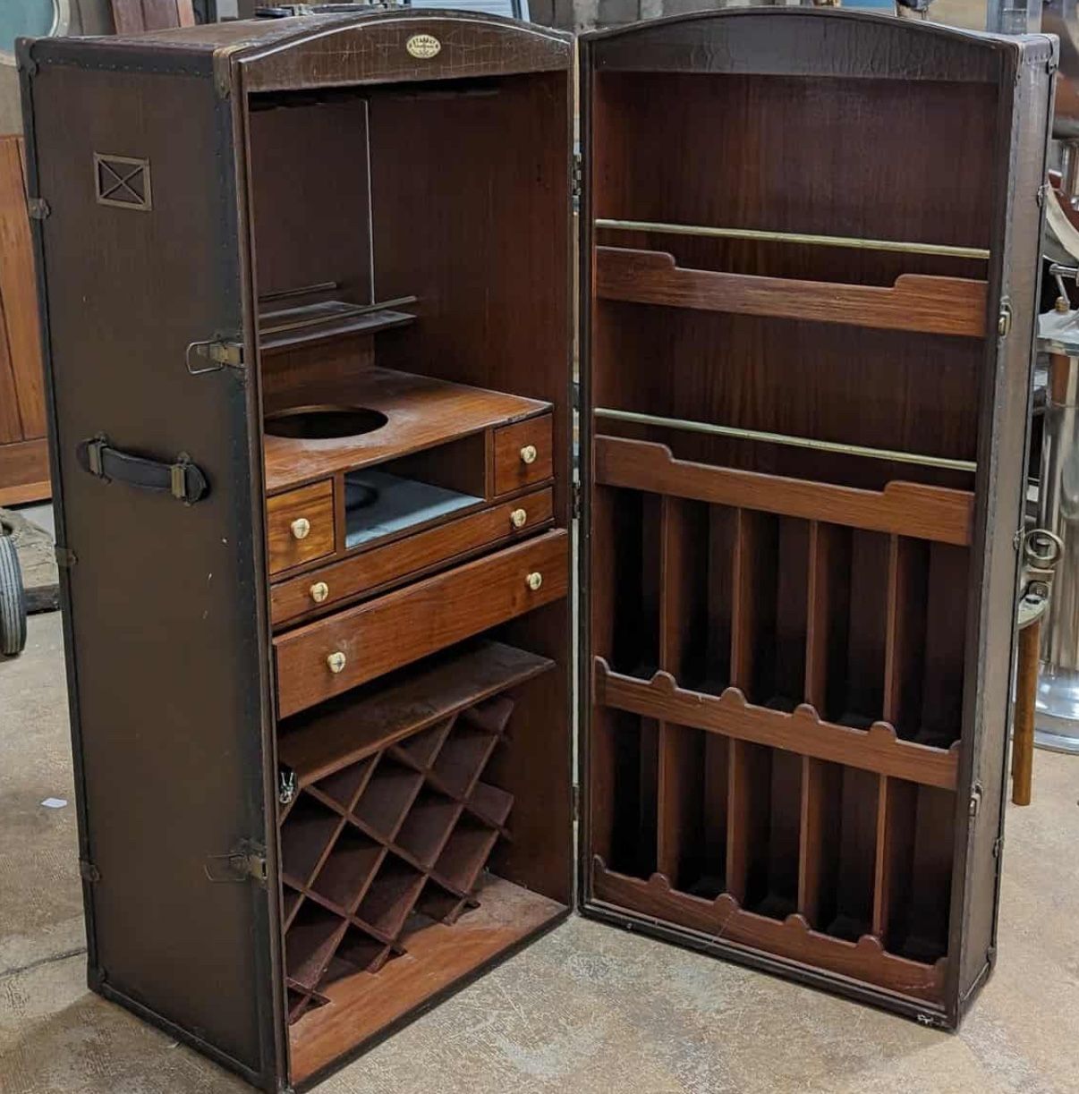 Steamer Trunk Bar – Starbay Surcouf