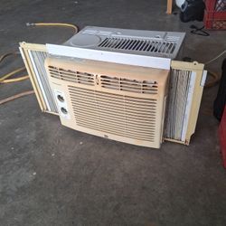 Window AC unit