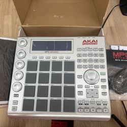 Akai MPC Studio 