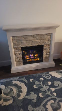 Electric Fireplace with Adjustable Heating