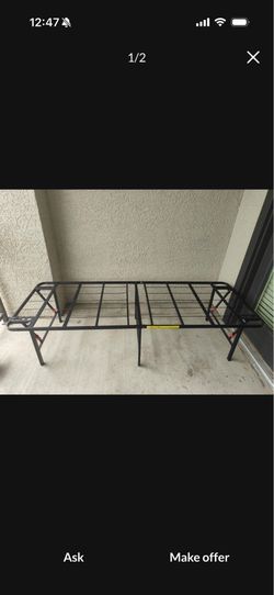 3 Iron rod beds ( one queen size bed ) & 2 single size beds