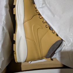 Nike Manoa Leather Boot Size 13
