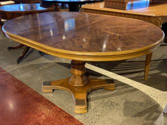 Oval Pedestal Dining Table w/ Leaf