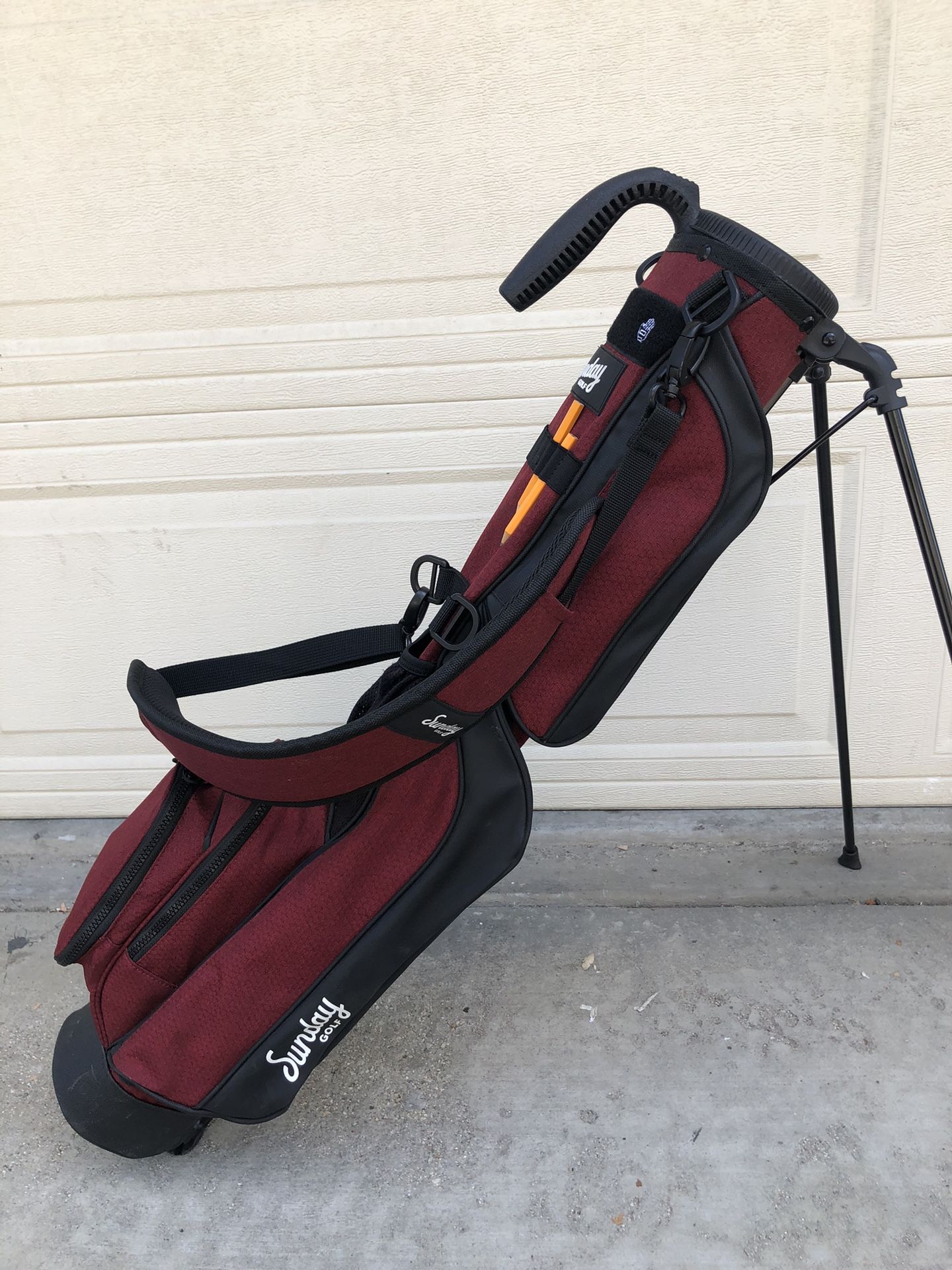 Sunday Golf Bag Lightweight Golf Bag with Strap and Stand