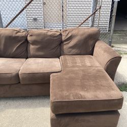 Couch With Chaise