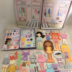 Magnetic Dress Up Doll Set –with Clothes & Accessories in Carry Cases