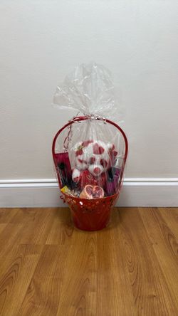 Valentine’s Day Gift Basket – Brand New, Teddy Bear, Spa Gifts & More ❤️🎁