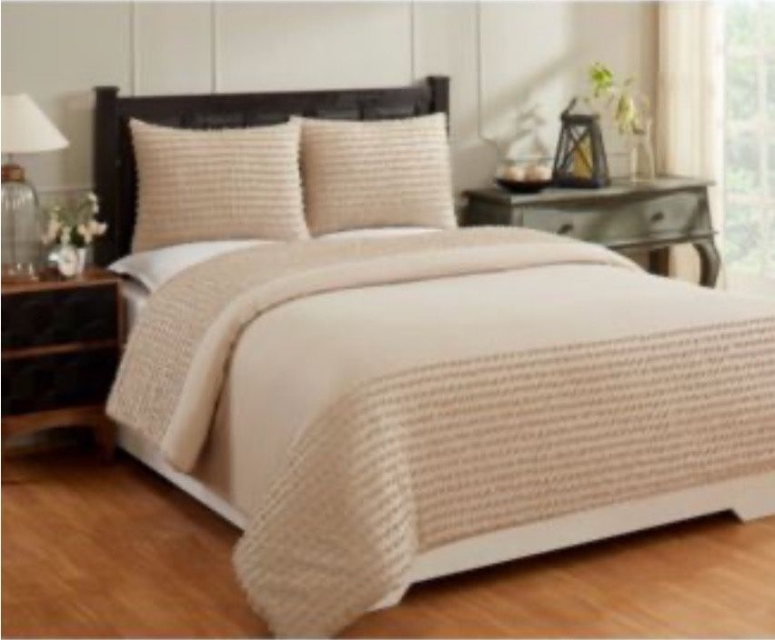 Full/Queen Comforter Set