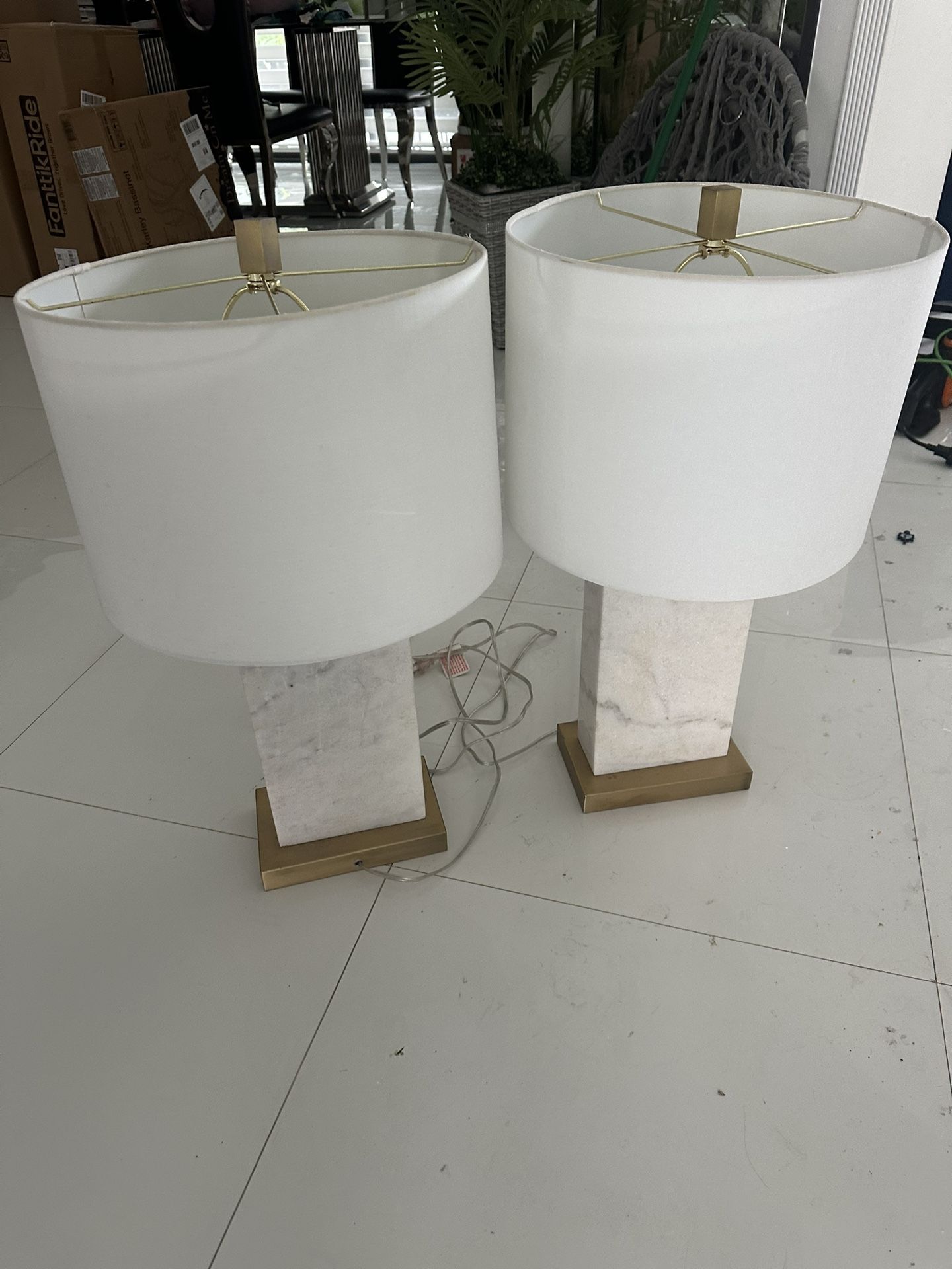 Dos Lampara De Marmol A 45 Cada Una Area De Kendall