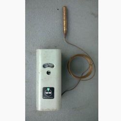 Moving, Must Sell Today! * Industrial Temperature Controller / 240f Thermostat