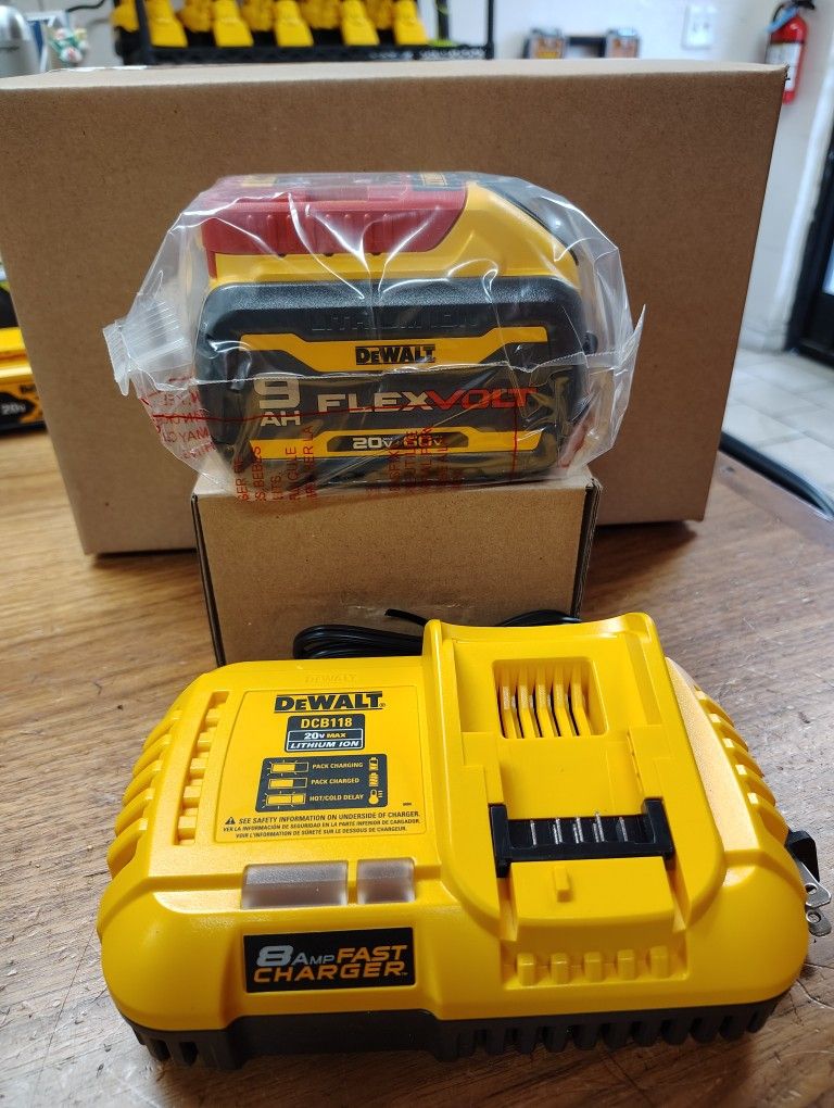 DeWalt 9.0ah Flex Battery And Fast Charger
