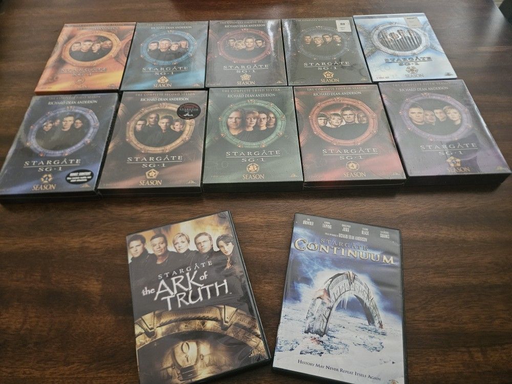 Stargate SG1 Complete DVD Set Seasons 1-10