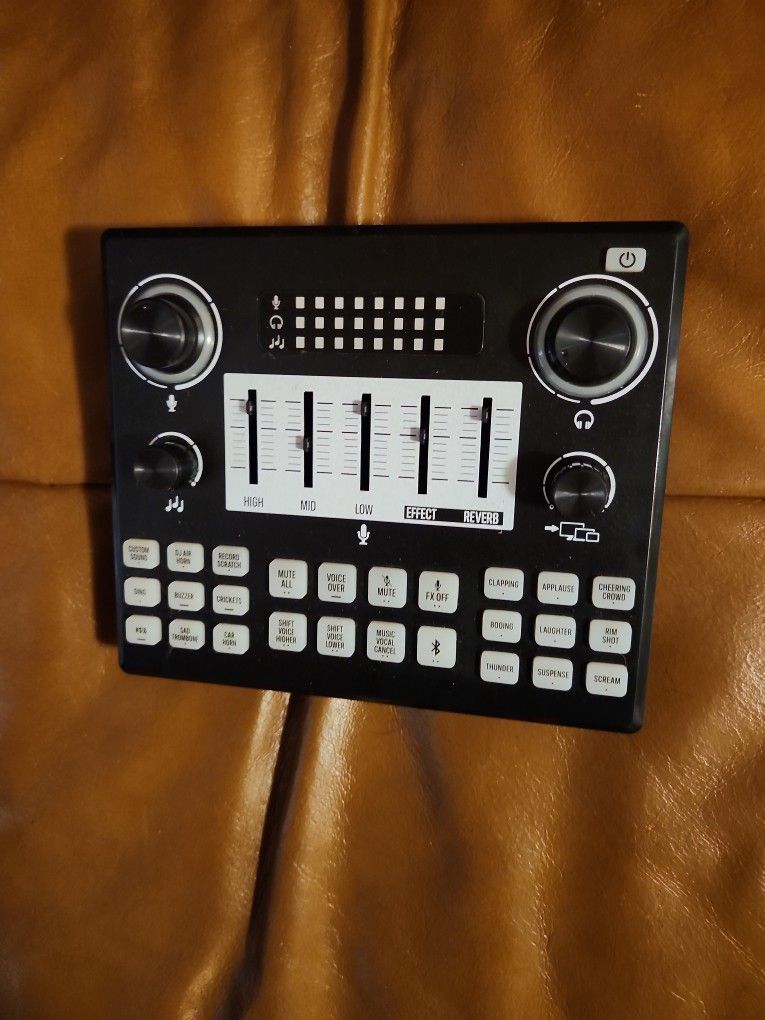 VIVITAR AUDIO MIXER