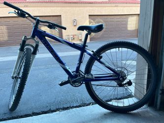 Trek 4900 alpha aluminum mountain bike