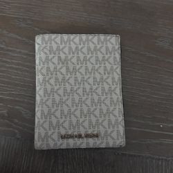 Micheal Kors Wallet 
