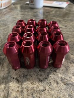 Lug Nuts 1 . 15  Red  New 16 Feet 