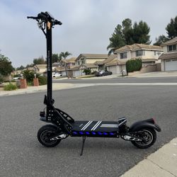 Dual-motor high-speed electric scooter
