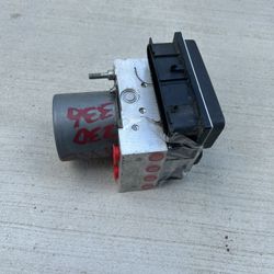 2006-2008 Honda Ridgeline OEM ABS Pump Modulator Assembly