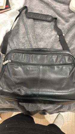 Kenneth Cole Reaction cross bag / briefcase