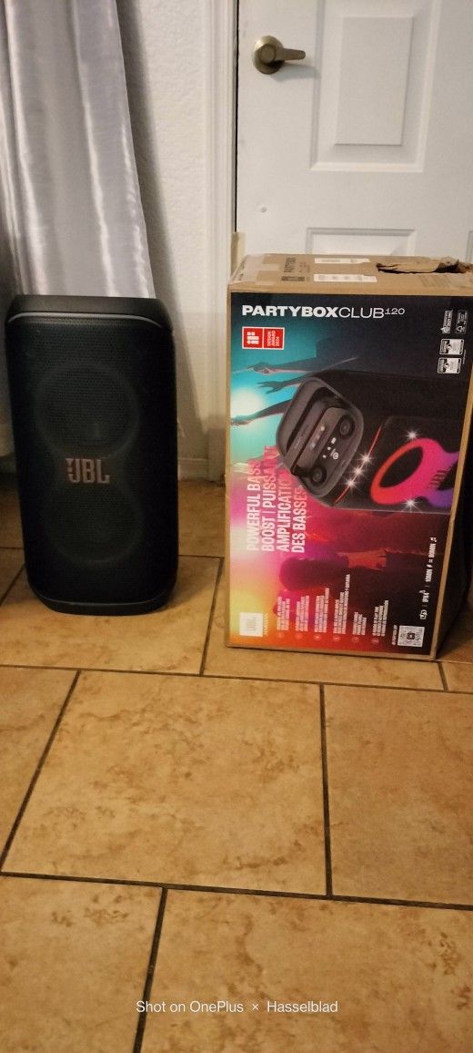 Selling JBL 120 Brand New Still In Box But I Opened For Pictures