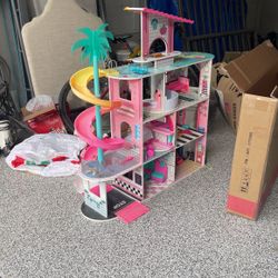 lol Doll House