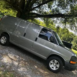 2010 Chevrolet Express 