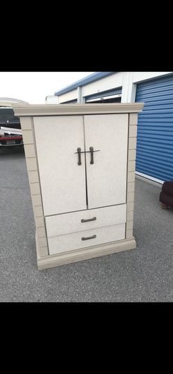 🌹SOLID WOOD ARMOIRES  DRESSER WITH  DRAWERS🌹