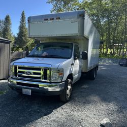 2010 Ford Econoline Box Truck