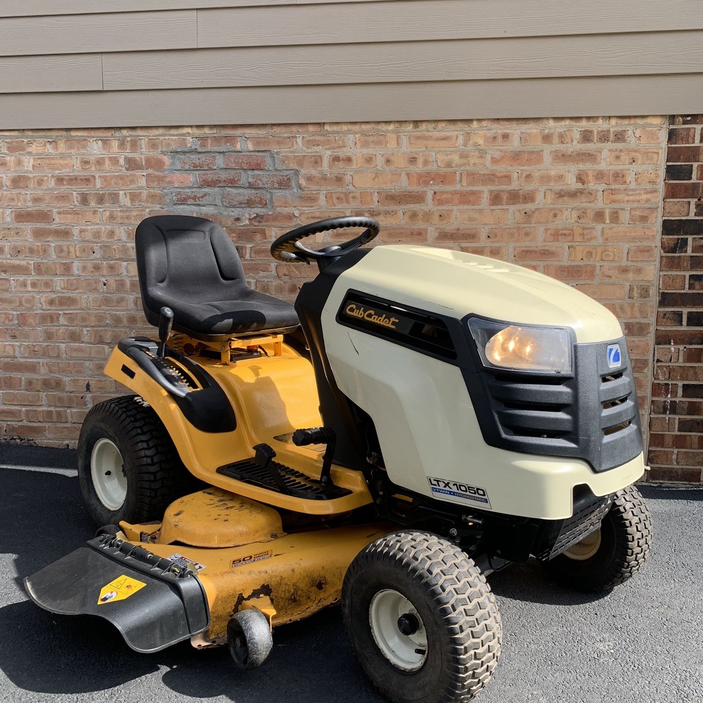 Cub cadet ltx 1050 v twin hydrostatic new arrivals