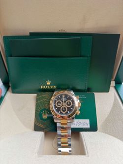 Rolex Daytona 2024 caja papeles