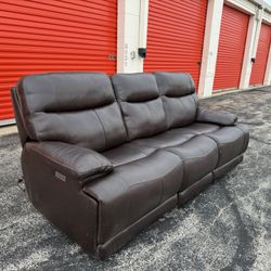 Brown Leather Electric Recliner Couch! ***Free CurbSide Delivery***