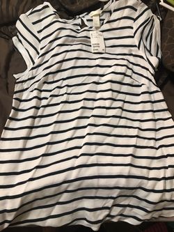 Maternity shirt smalll new