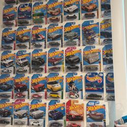 75 Hot Wheels 