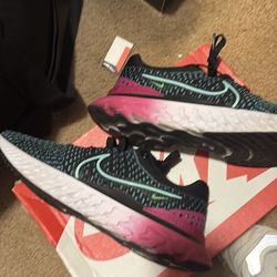 10.5 women Nike