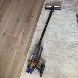 Dyson V11 Absolute+