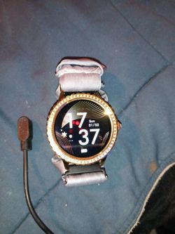 Fitness tracker/ smart watch plus accessories