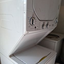  GE Unitized Spacemaker stackable washer and dryer 
