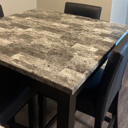 Brand New Kitchen Table Set ( Comes With 4 Chairs)